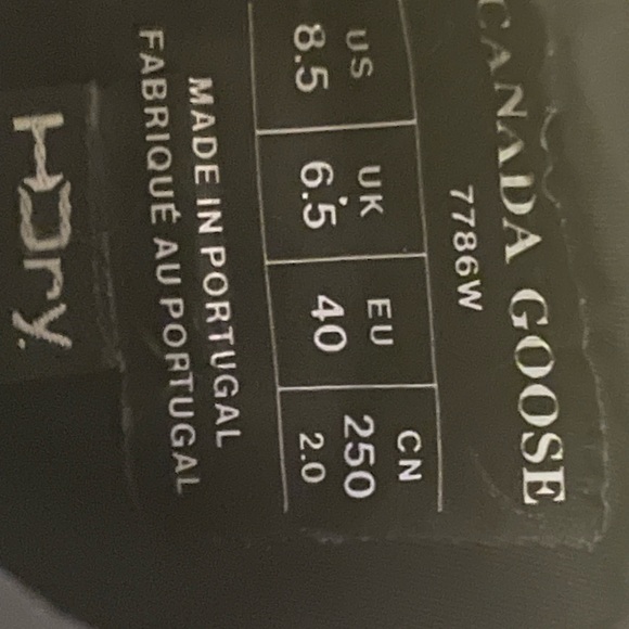 Canada Goose Gracier Trail size 8 & half - Picture 3 of 5